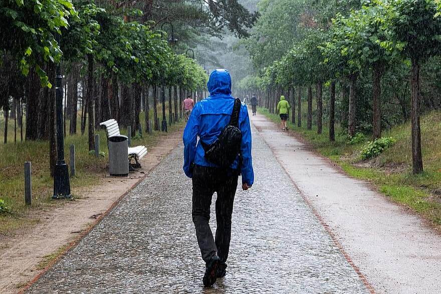 Las mejores chaquetas impermeables de montaña